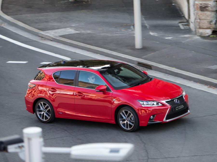  Lexus CT200h F-Sport 2014 года  (AU) (фото 3 из 13)